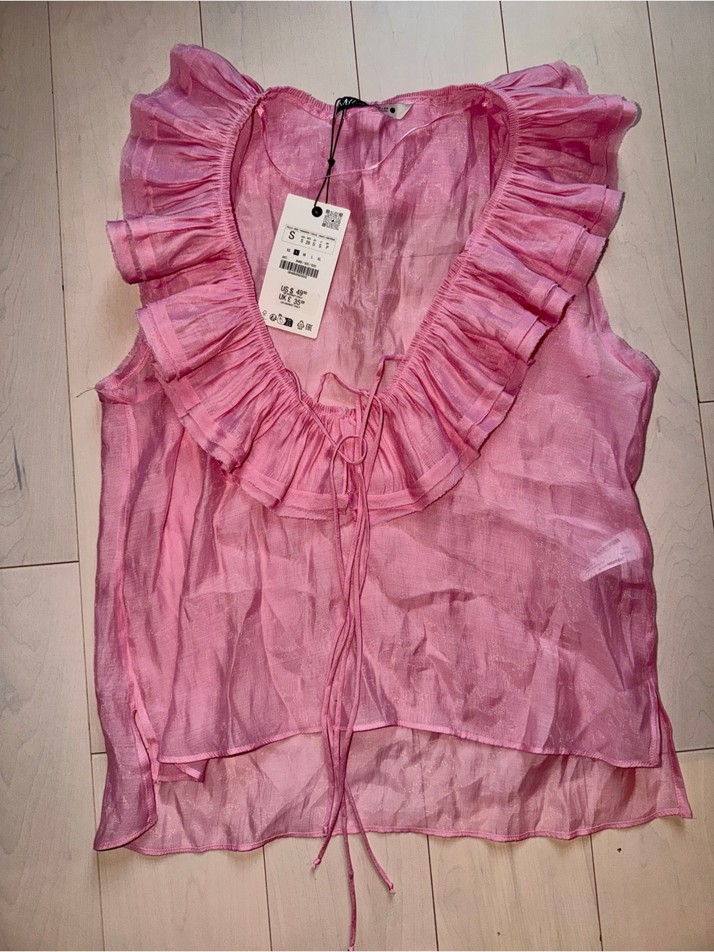H&M Ruffled V-Neck Sleeveless Blouse in Pink